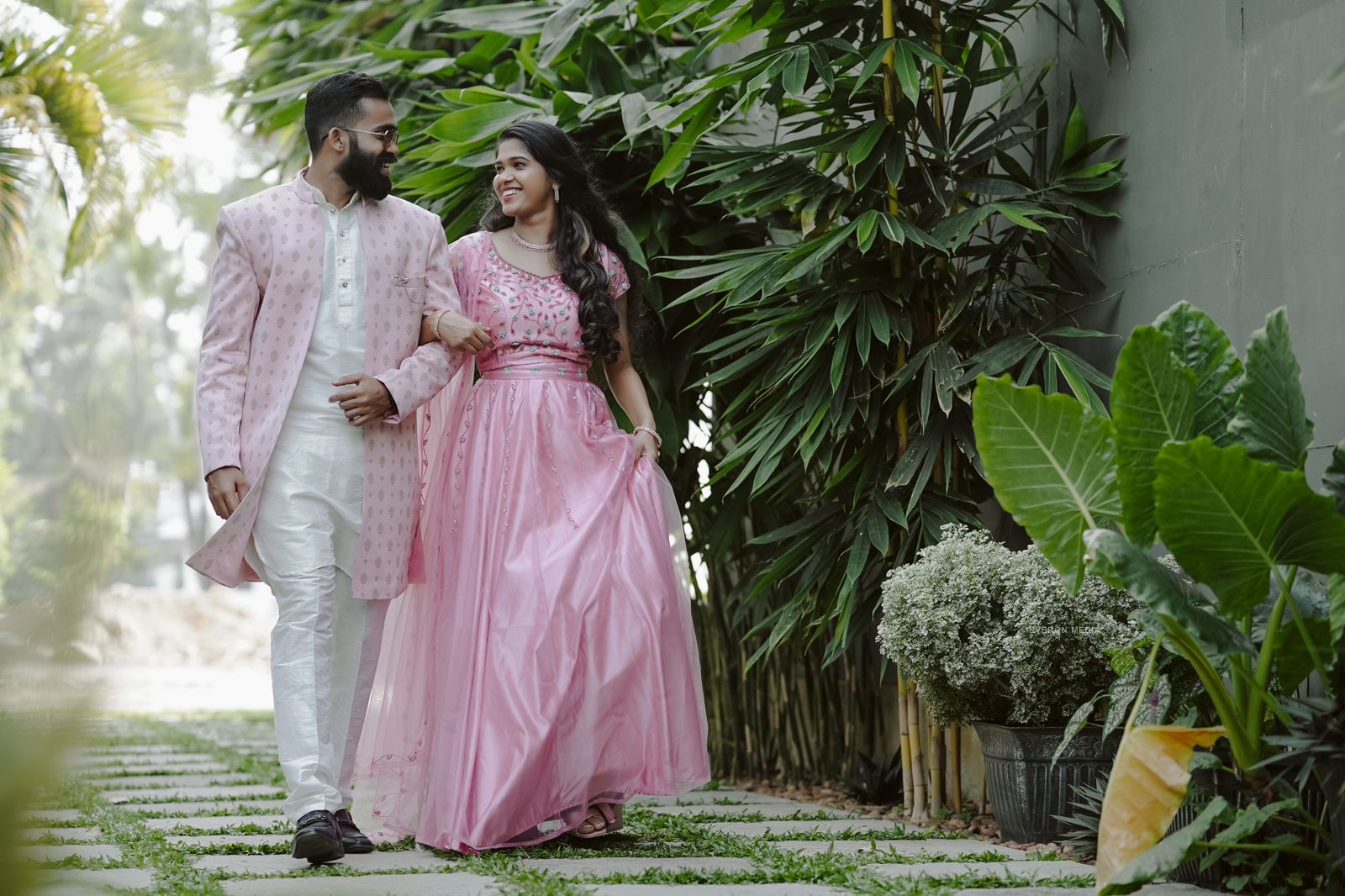 AMBER the beauty bar UNISEX SALON & MAKEUP STUDIO